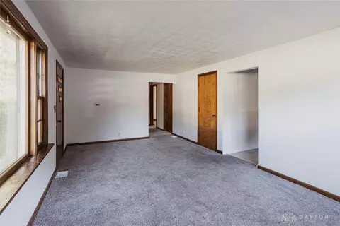 262 Hedge Dr, Springfield, OH 45504 photo 6