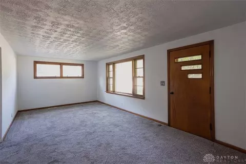 262 Hedge Dr, Springfield, OH 45504 photo 3