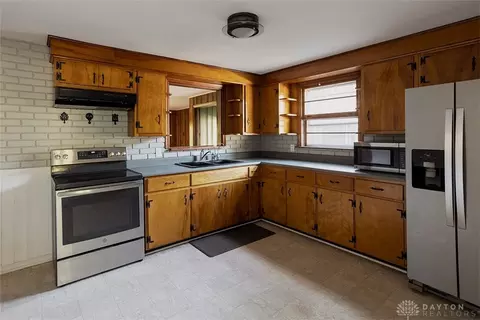 262 Hedge Dr, Springfield, OH 45504 photo 8