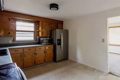 262 Hedge Dr, Springfield, OH 45504 photo 7