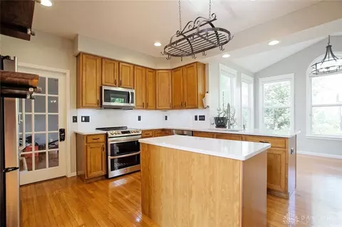 5708 Pepperridge Ct, Maineville, OH 45039 photo 8