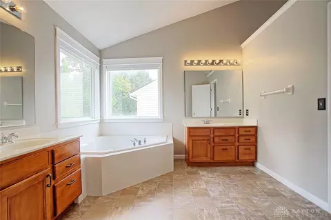 5708 Pepperridge Ct, Maineville, OH 45039 photo 23
