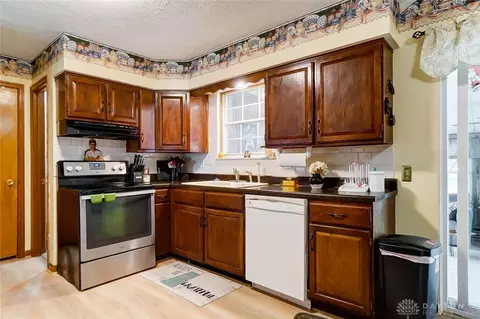 2811 Carriage Ln, Springfield, OH 45505 photo 11