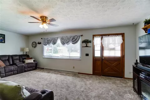 2811 Carriage Ln, Springfield, OH 45505 photo 4