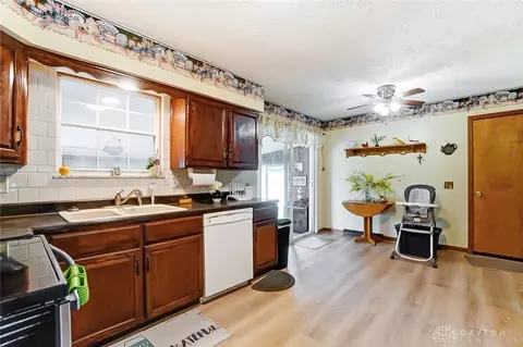 2811 Carriage Ln, Springfield, OH 45505 photo 9