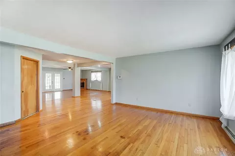 2955 Sun Valley Dr, Springfield, OH 45505 photo 9