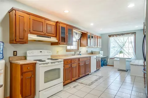 2955 Sun Valley Dr, Springfield, OH 45505 photo 17