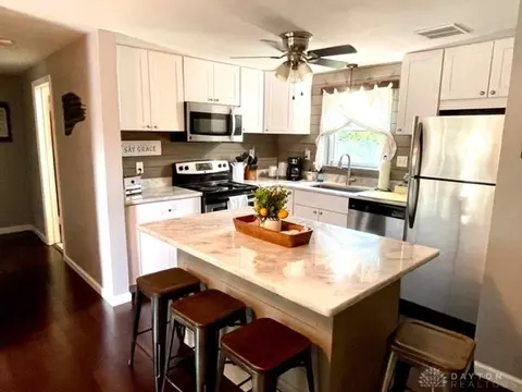 300 Hickory Dr, Springfield, OH 45503 photo 9