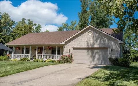 1422 Kingsgate Rd, Springfield, OH 45503 photo 1