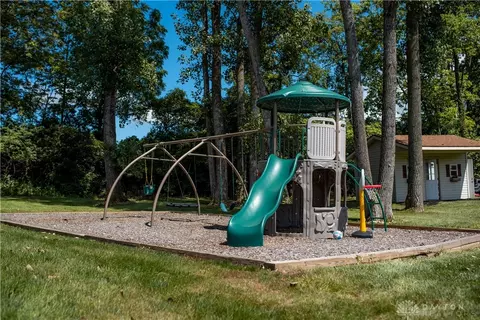 1422 Kingsgate Rd, Springfield, OH 45503 photo 5