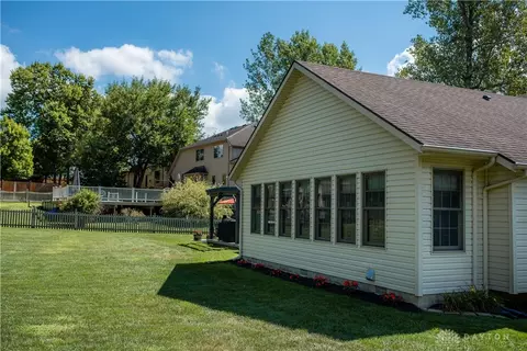 1422 Kingsgate Rd, Springfield, OH 45503 photo 4