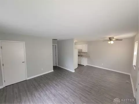 446 E Siebenthaler Ave, Dayton, OH 45405 photo 4