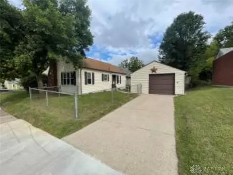 1400 N Plum St, Springfield, OH 45504 photo 4