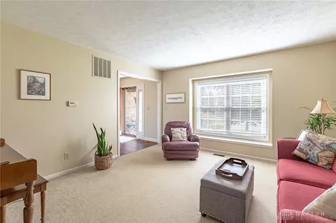 30 Brandon Ct, Springboro, OH 45066 photo 5