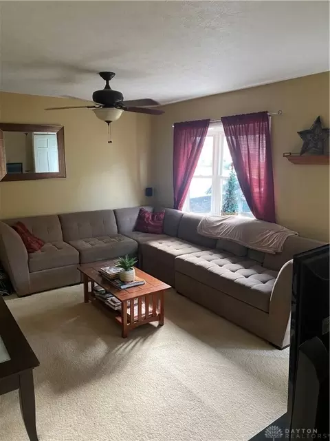 3148 Woonsocket St, Springfield, OH 45503 photo 3