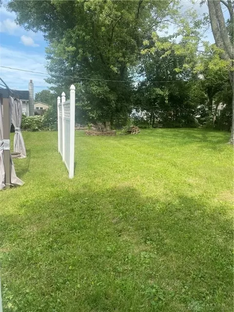 3148 Woonsocket St, Springfield, OH 45503 photo 9