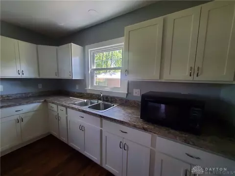 806 E Main St, Eaton, OH 45320 photo 9