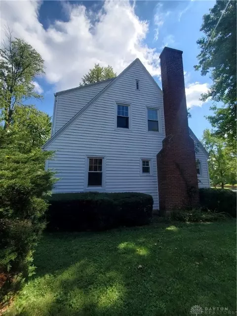 806 E Main St, Eaton, OH 45320 photo 4