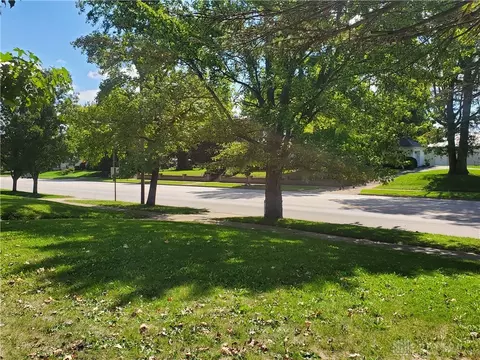 806 E Main St, Eaton, OH 45320 photo 3