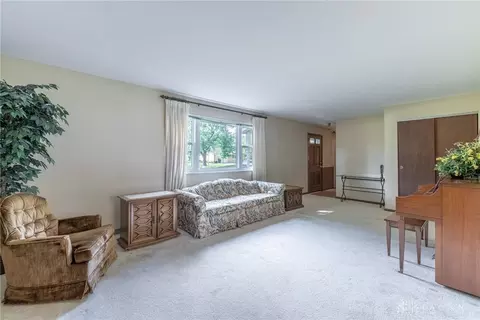 9116 Kipton Dr, Franklin, OH 45005 photo 4