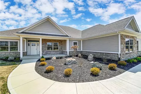 1263 Cole Harbor Dr, Troy, OH 45373