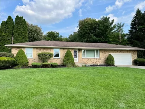 634 Victory Rd, Springfield, OH 45504 photo 1