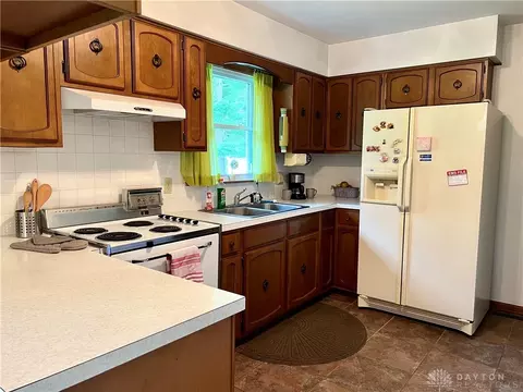 634 Victory Rd, Springfield, OH 45504 photo 6