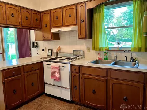 634 Victory Rd, Springfield, OH 45504 photo 7