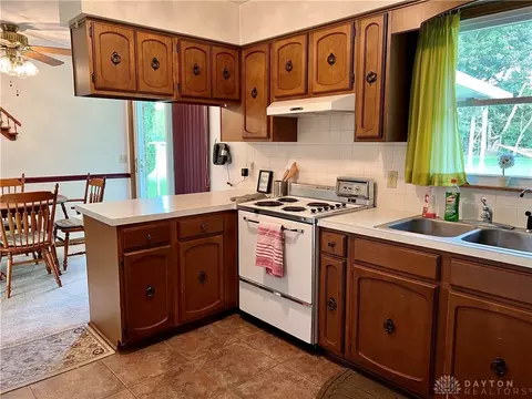 634 Victory Rd, Springfield, OH 45504 photo 10