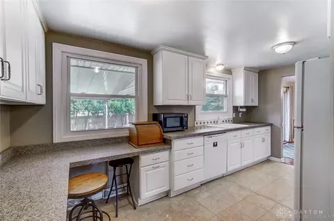 1836 Pepper Ave, Springfield, OH 45503 photo 9