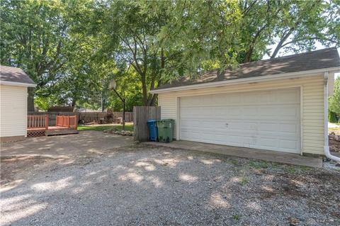 329 Doering St, Sidney, OH 45365 photo 9