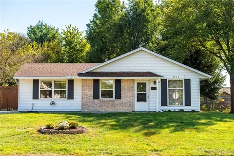 3224 Eastham St, Springfield, OH 45503 photo 2