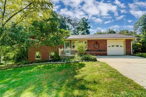 1649 Winding Trl, Springfield, OH 45503 photo 2