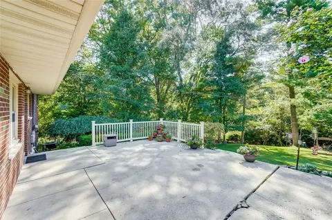 1649 Winding Trl, Springfield, OH 45503 photo 6