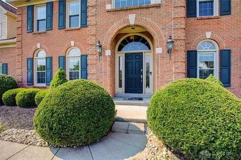 7367 Windsor Park Dr, Maineville, OH 45039 photo 2