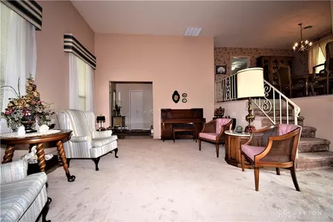 2118 Perkins Dr, Springfield, OH 45505 photo 9