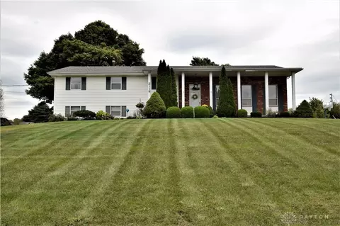 2118 Perkins Dr, Springfield, OH 45505 photo 1