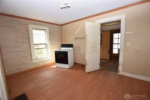 2217 Clifton Ave, Springfield, OH 45505 photo 8