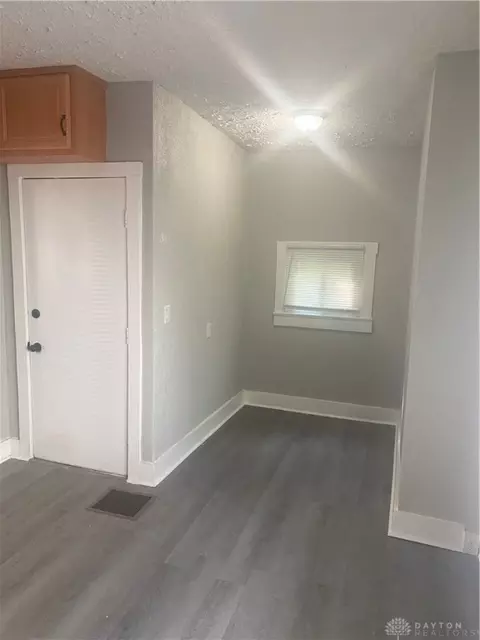 1245 Everett Dr, Dayton, OH 45402 photo 7