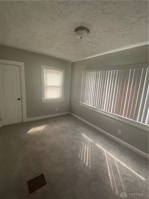 1245 Everett Dr, Dayton, OH 45402 photo 9
