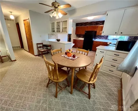4212 Upper Valley Pike, Springfield, OH 45502 photo 7