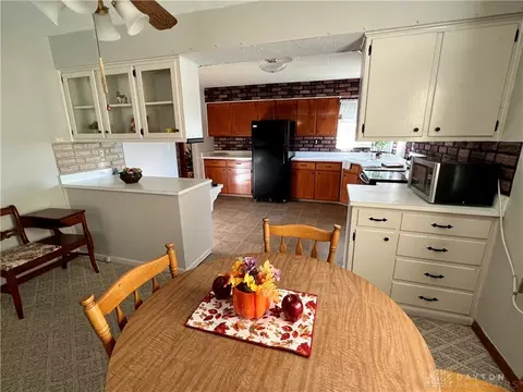 4212 Upper Valley Pike, Springfield, OH 45502 photo 6