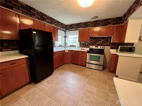 4212 Upper Valley Pike, Springfield, OH 45502 photo 10