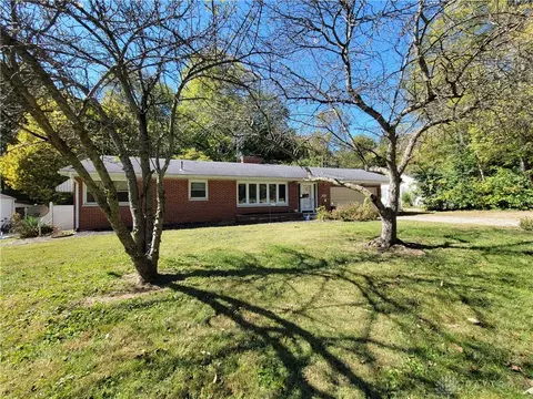 611 S Tecumseh Rd, Springfield, OH 45506 photo 2