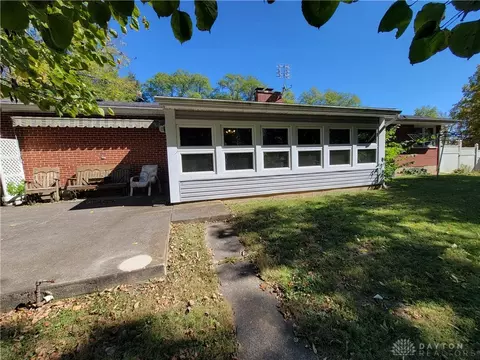 611 S Tecumseh Rd, Springfield, OH 45506 photo 4
