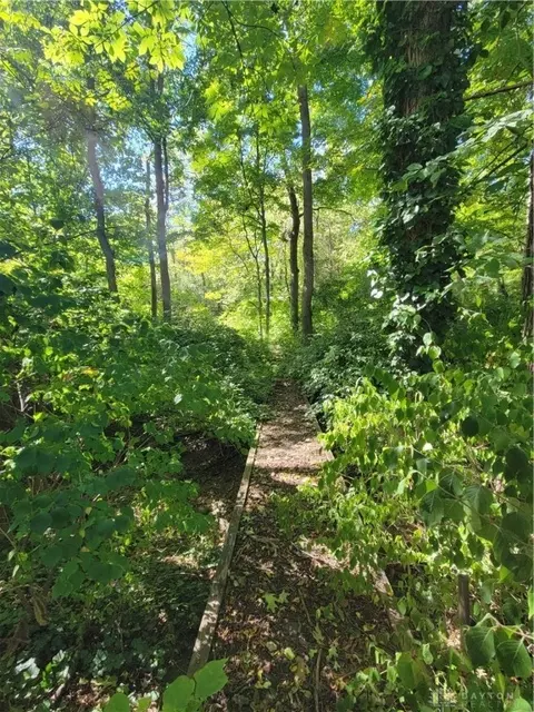 611 S Tecumseh Rd, Springfield, OH 45506 photo 8