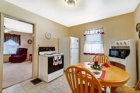 1406 Amherst Rd, Springfield, OH 45504 photo 12