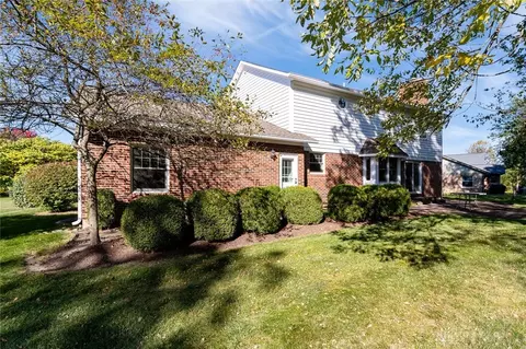 3899 Eagle Point Dr, Beavercreek, OH 45430 photo 38