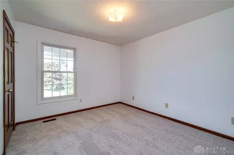 3899 Eagle Point Dr, Beavercreek, OH 45430 photo 26