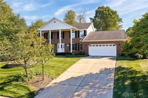 3899 Eagle Point Dr, Beavercreek, OH 45430 photo 2